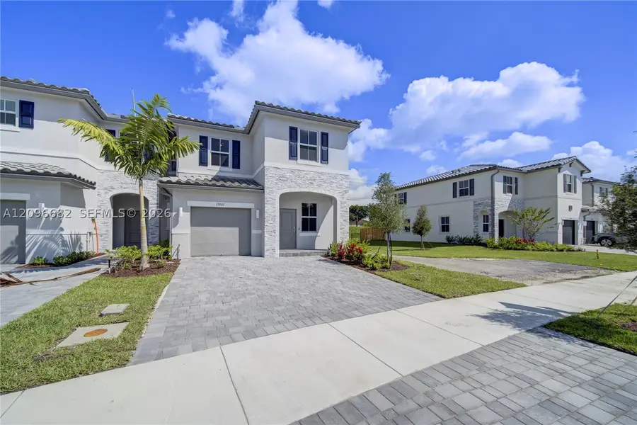 11881 NW 47th, Coral Springs, FL 33076 - #2