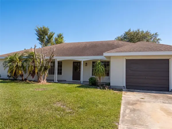 1832 SE Wexford, Port St Lucie, FL 34952