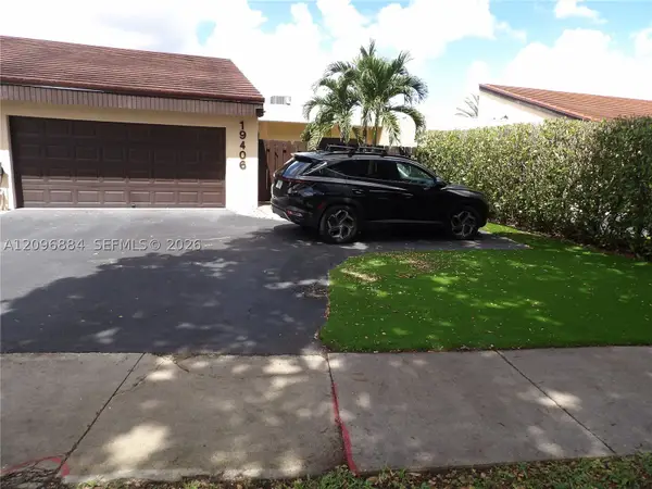 19406 E Lake, Hialeah, FL 33015