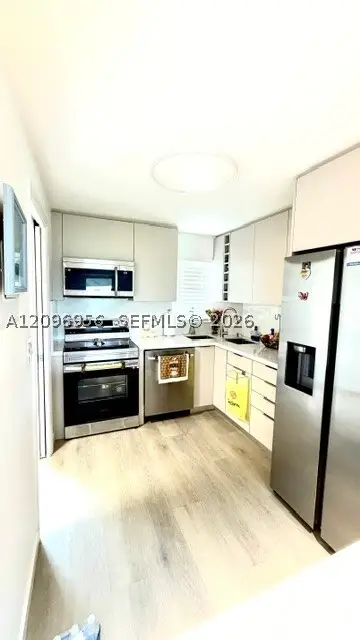 8900 Washington #304A, Pembroke Pines, FL 33025