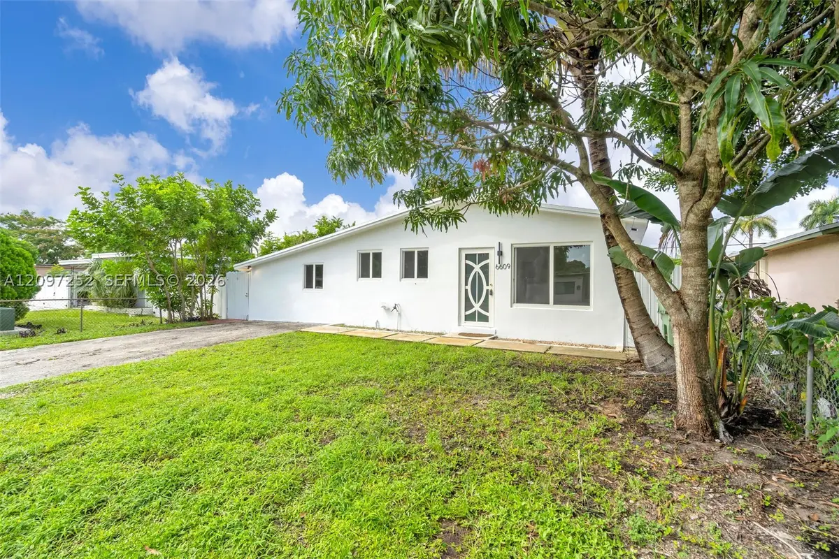 6609 SW 1st, Pembroke Pines, FL 33023 - #1
