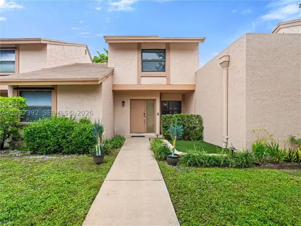 16 Chestnut, Cooper City, FL 33026