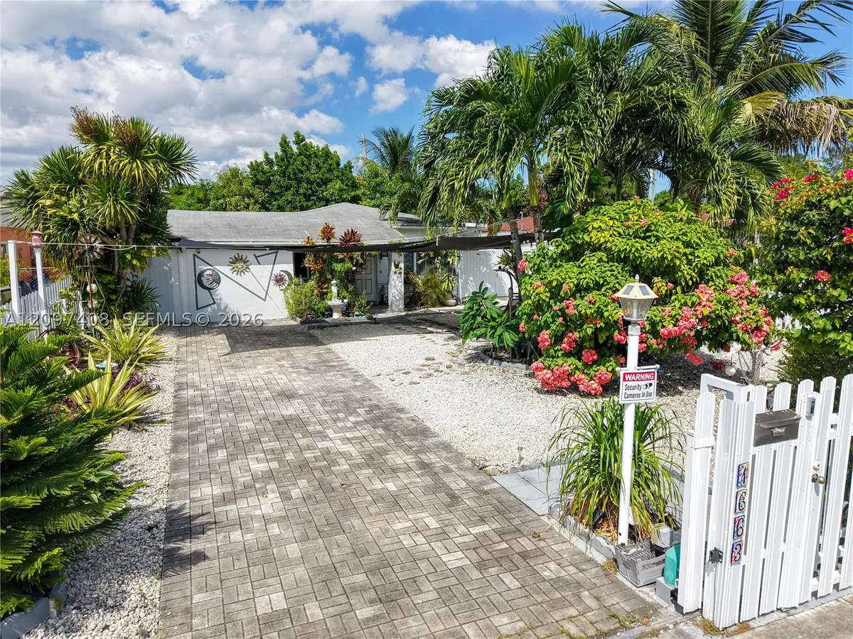 1663 NE 176th, North Miami Beach, FL 33162 - #1