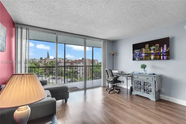 3821 Environ #502, Lauderhill, FL 33319