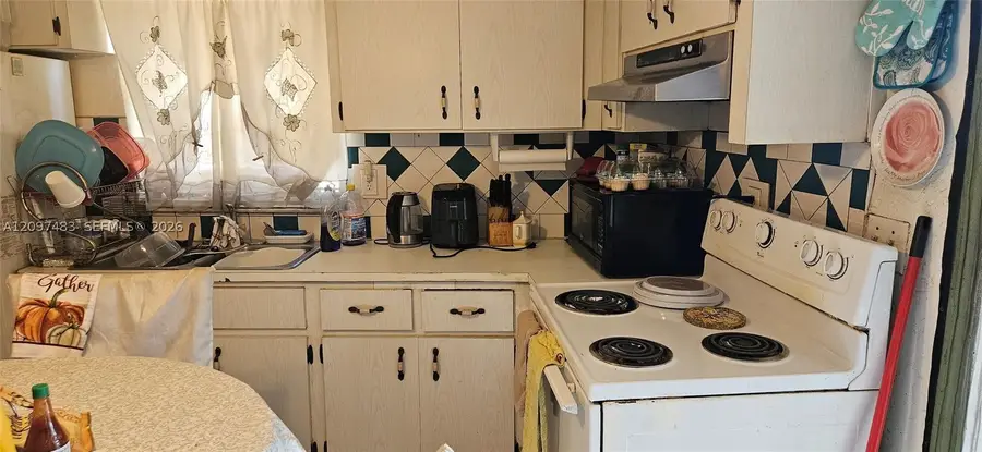 216 NW 7th, Hallandale, FL 33009 - #3
