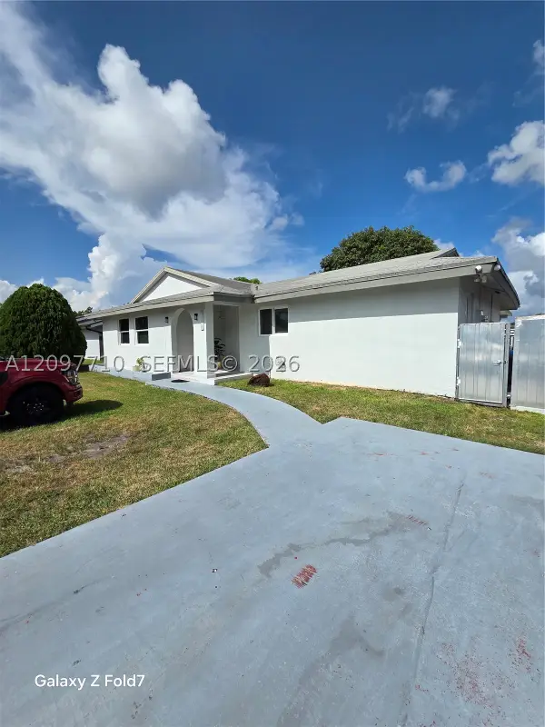 16884 SW 109th, Miami, FL 33157