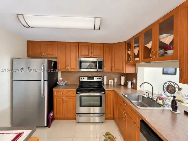 20860 San Simeon #208-6, Miami, FL 33179