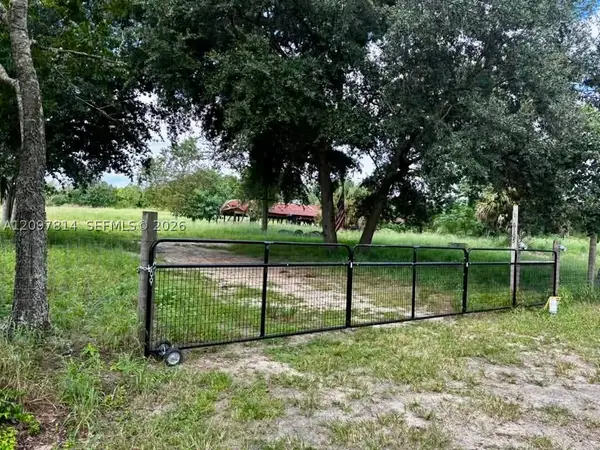 6105 Skokie, Lake Wales, FL 33898