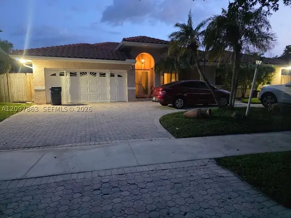 15532 SW 112th, Miami, FL 33196