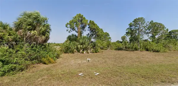 12446 Batfish, Other Fl City, FL 33946