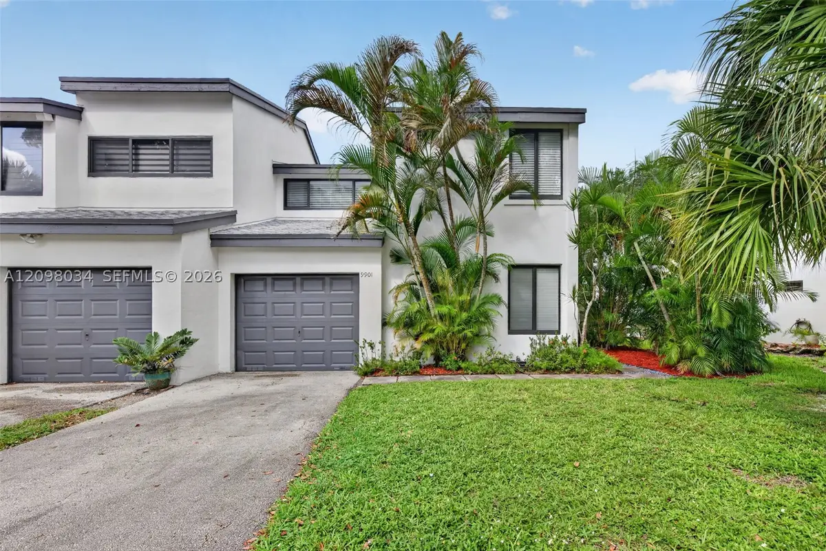 9901 Fairway Cove, Plantation, FL 33324 - #1
