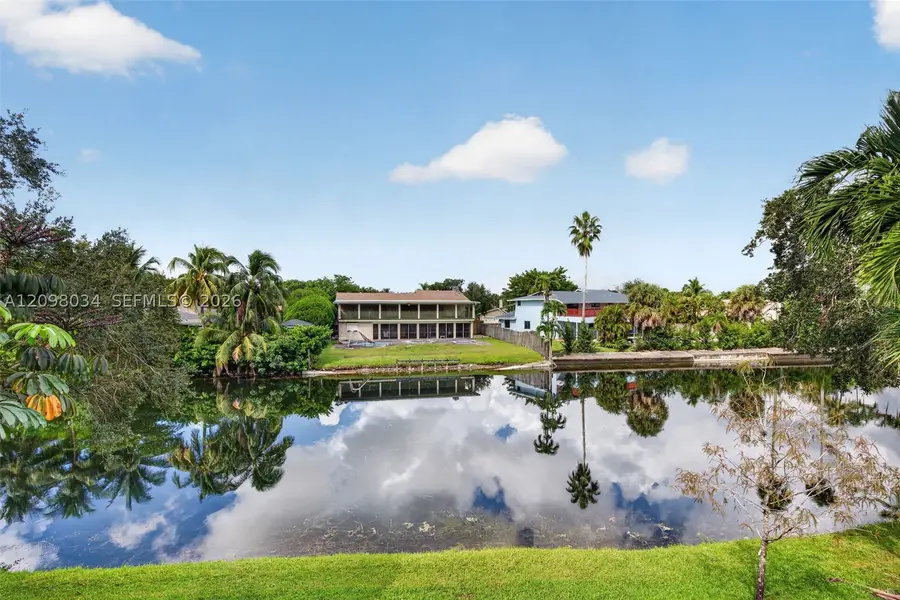 9901 Fairway Cove, Plantation, FL 33324 - #3