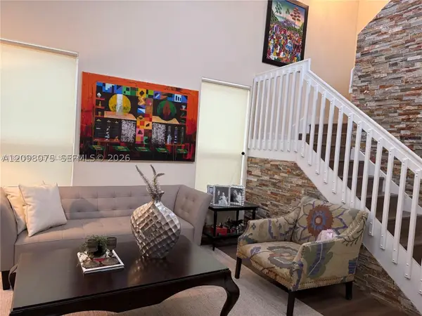 17012 SW 91, Miami, FL 33196