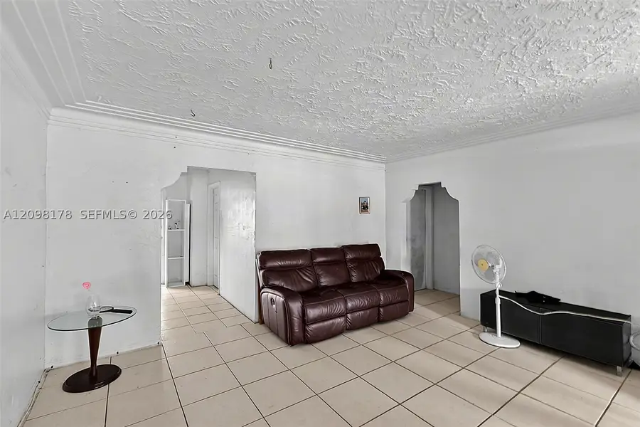 2525 NW 50th, Miami, FL 33142 - #3