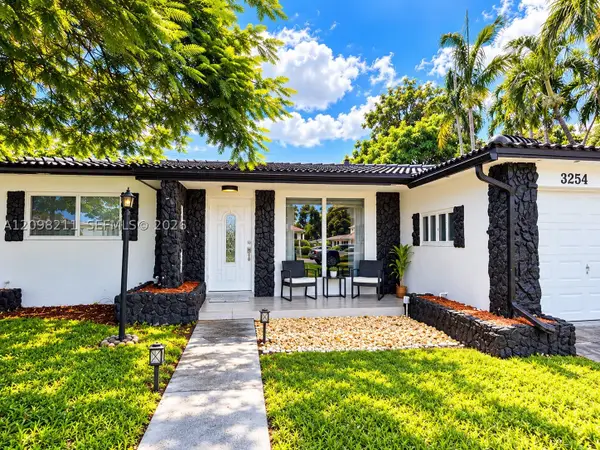 3254 Lincoln, Hollywood, FL 33021
