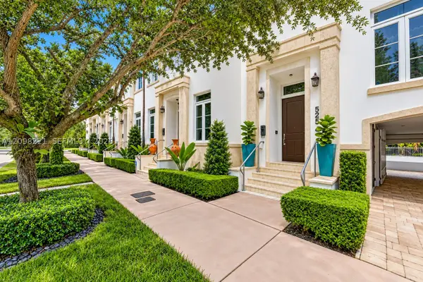 525 Anastasia #525, Coral Gables, FL 33134