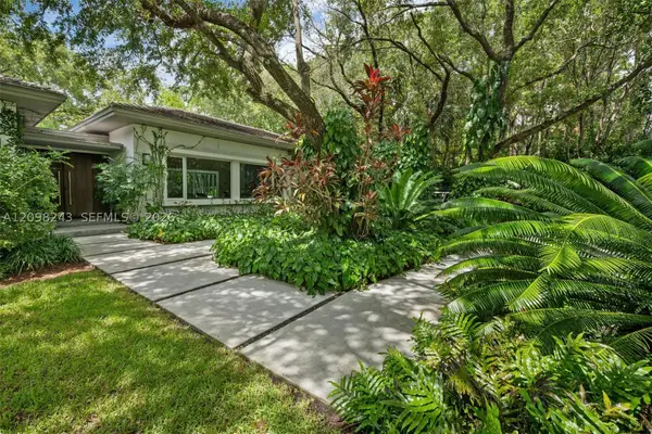 6080 SW 102nd, Pinecrest, FL 33156
