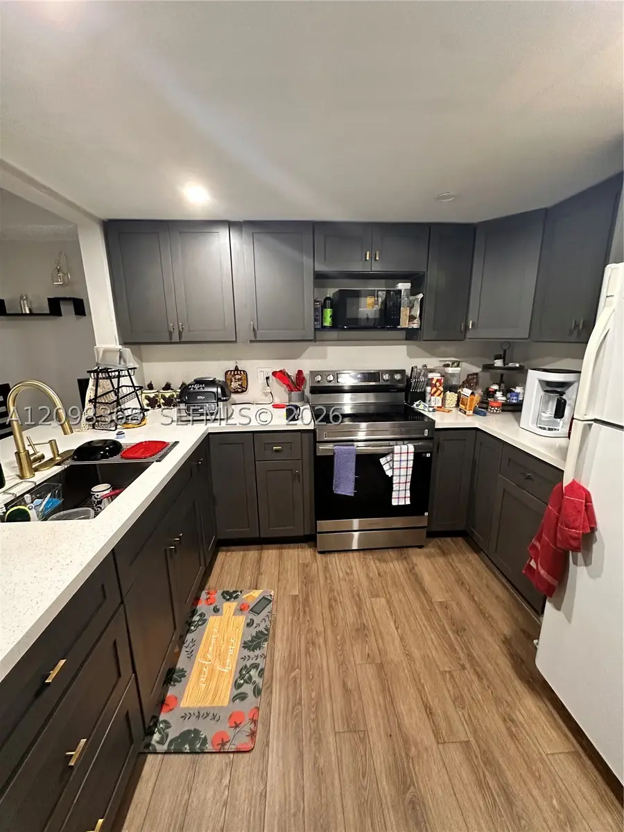 1100 SW 104th #E-201, Miami, FL 33174 - #2
