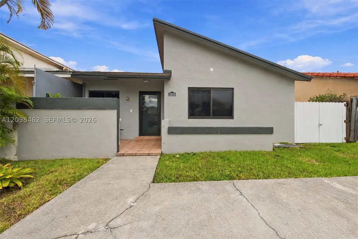 Address Withheld By Seller, Miami, FL 33186 - #1