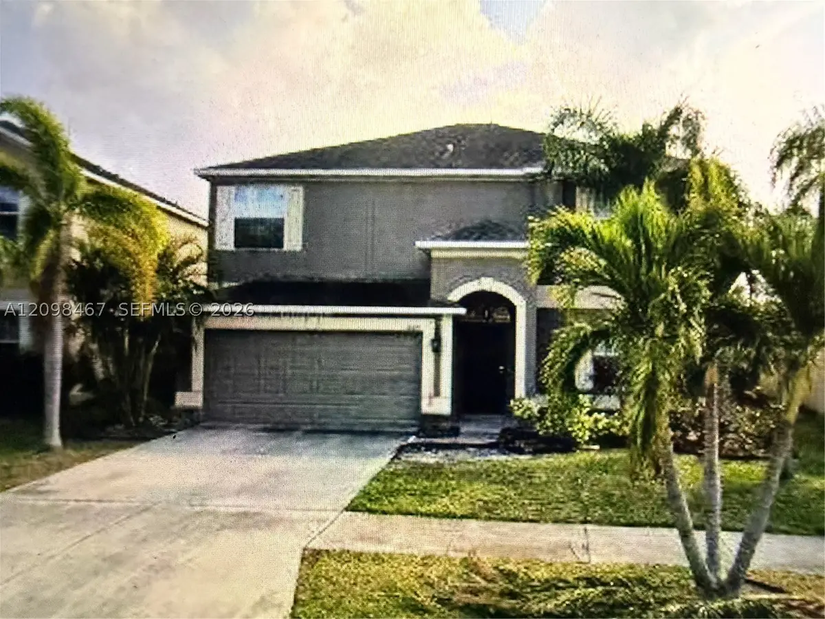 2429 Roanoke Springs, Ruskin, FL 33570 - #1