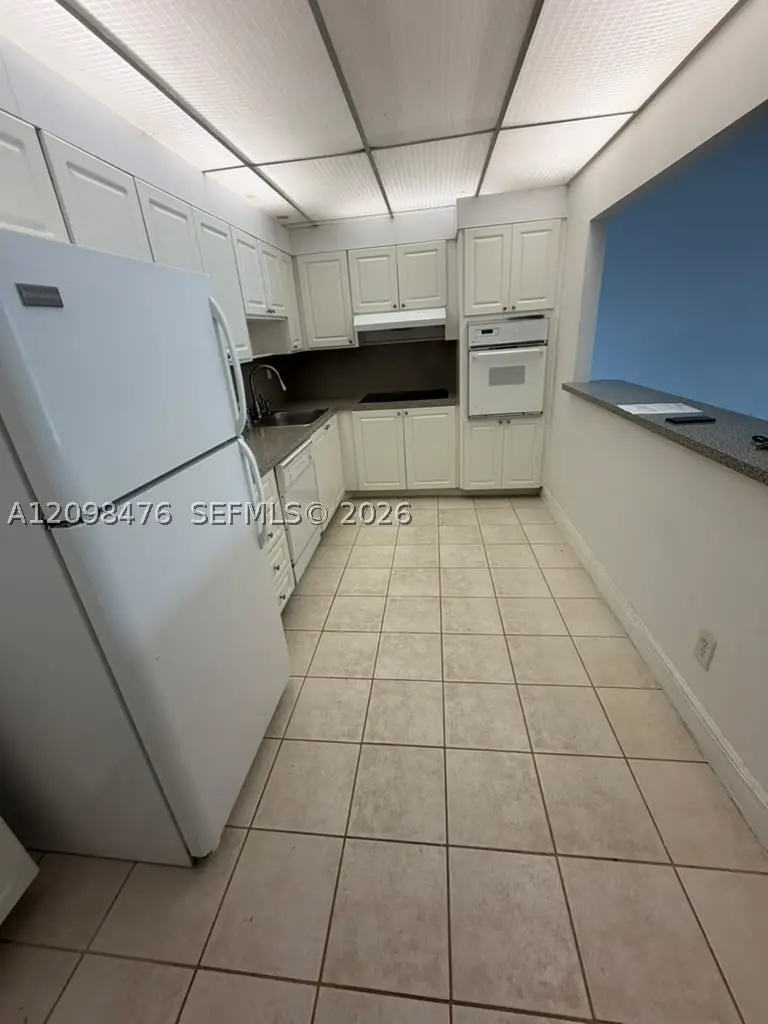 19380 Collins #218, Sunny Isles Beach, FL 33160 - #2