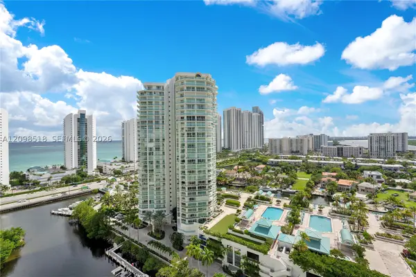 250 Sunny Isles #3-PH5, Sunny Isles Beach, FL 33160