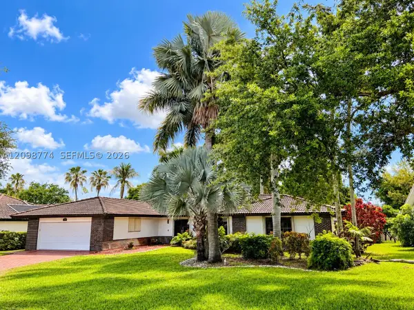 19265 E Saint Andrews, Hialeah, FL 33015