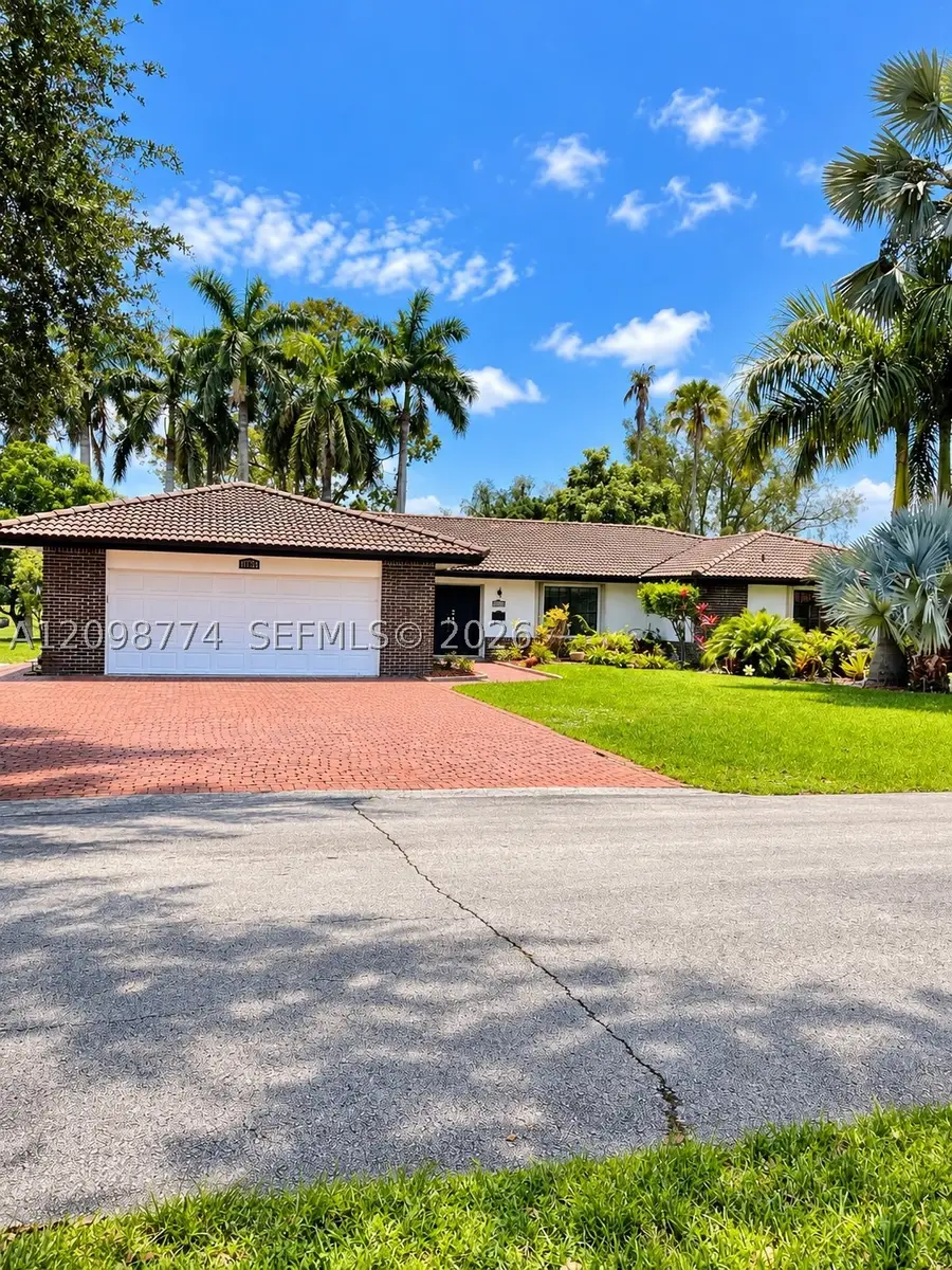 19265 E Saint Andrews, Hialeah, FL 33015 - #2