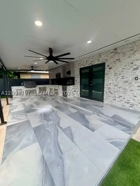 7031 NW 20th, Miami, FL 33147