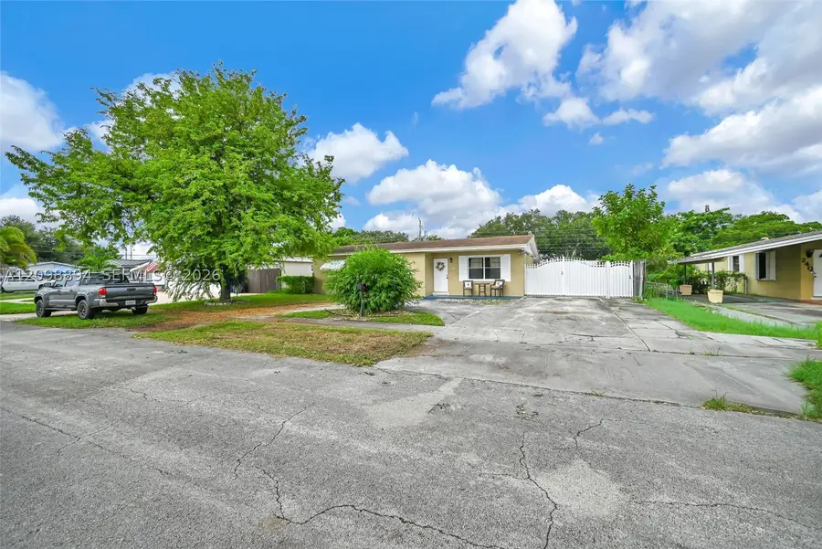 230 N 67th, Hollywood, FL 33024 - #2
