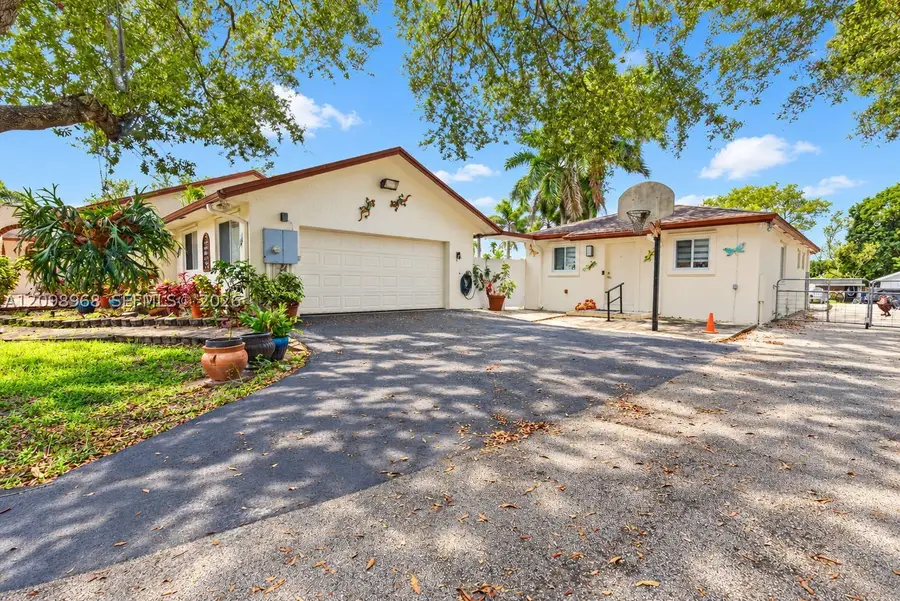 16110 Stirling, Southwest Ranches, FL 33331 - #2