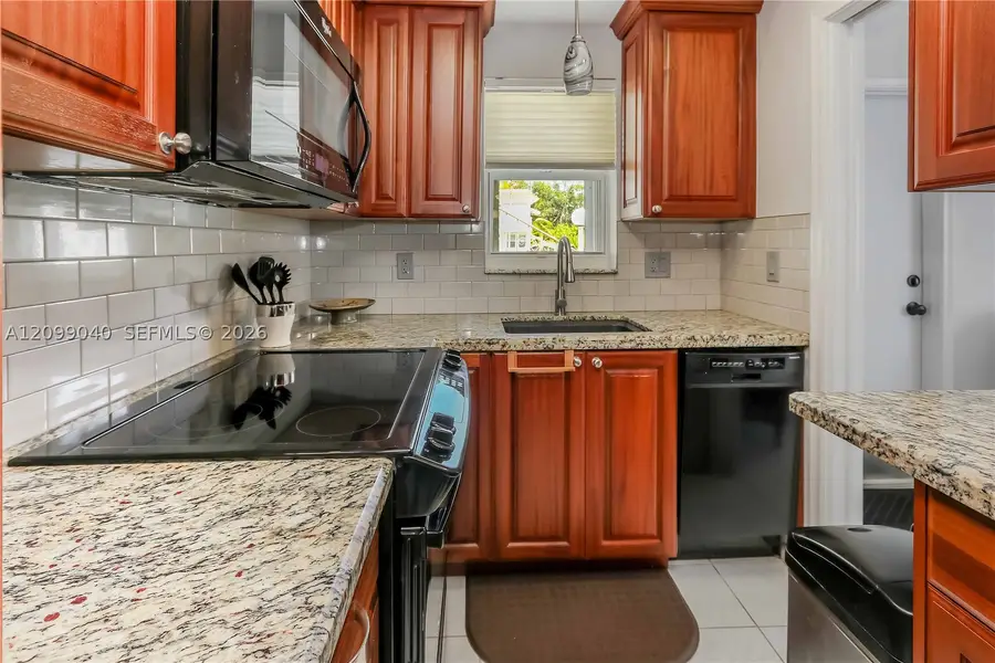1550 N 12th #1A, Hollywood, FL 33019 - #2