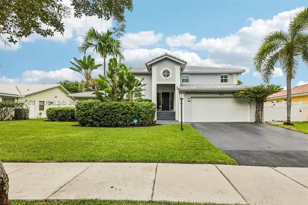 5821 Hawkes Bluff, Davie, FL 33331