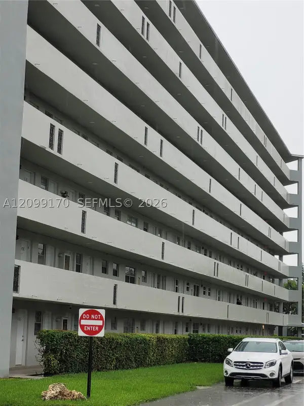 1770 NE 191st #615-1, Miami, FL 33179