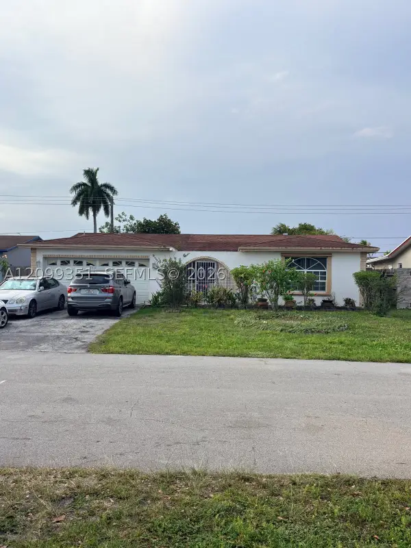 8517 Windsor, Miramar, FL 33025