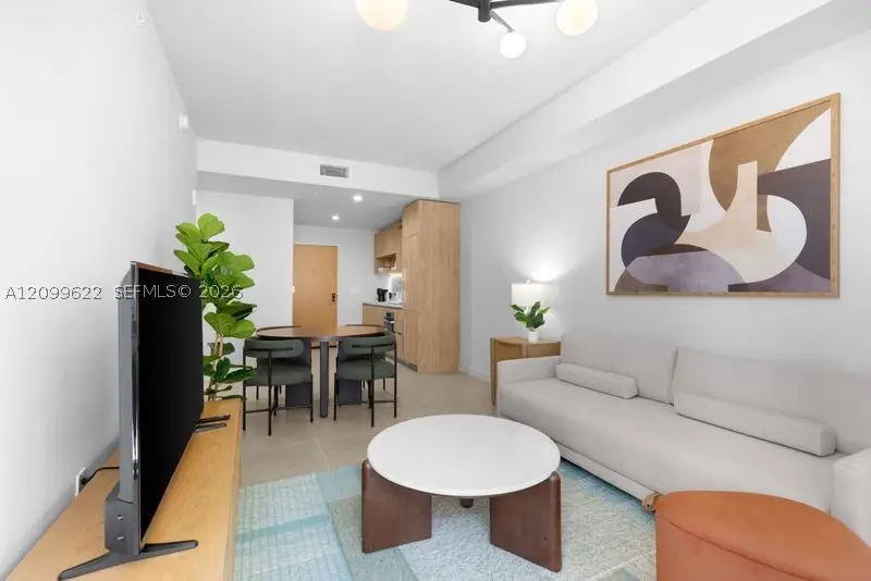 11 NE 6th #510, Miami, FL 33132 - #3