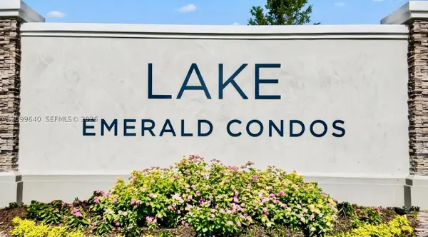 112 Lake Emerald #109, Oakland Park, FL 33309
