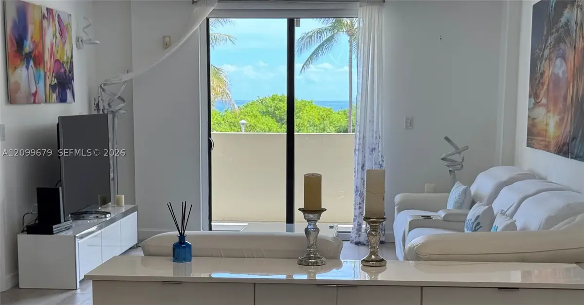 1623 Collins #220, Miami Beach, FL 33139 - #1