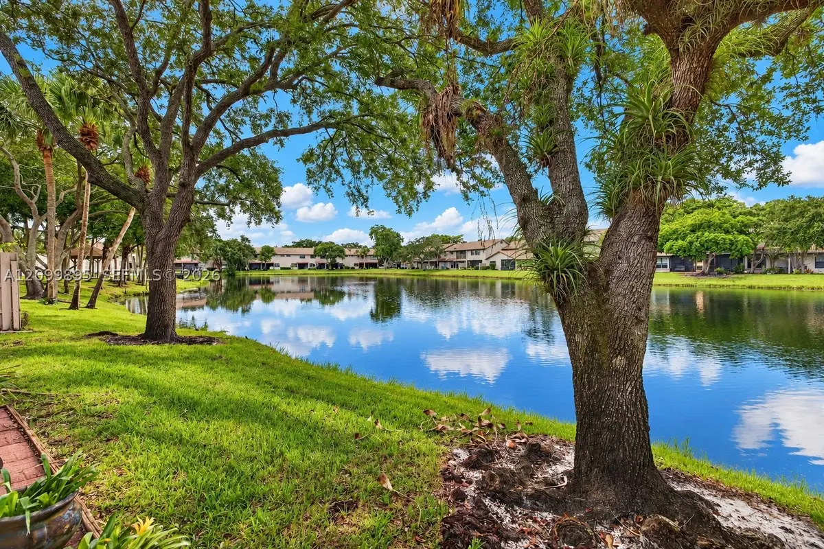 9012 Vineyard Lake, Plantation, FL 33324 - #1