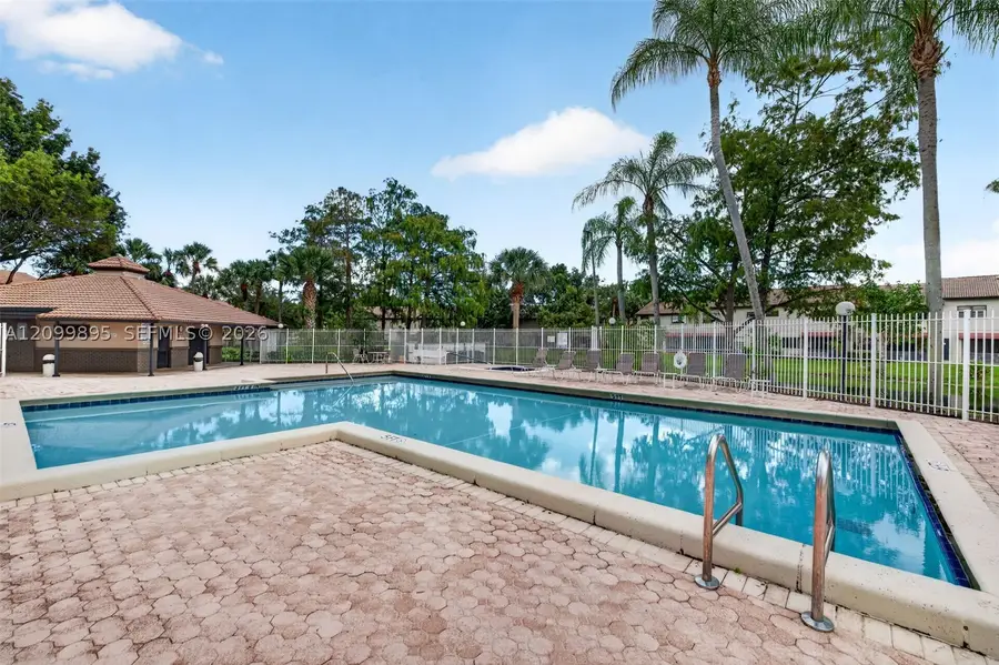 9012 Vineyard Lake, Plantation, FL 33324 - #2