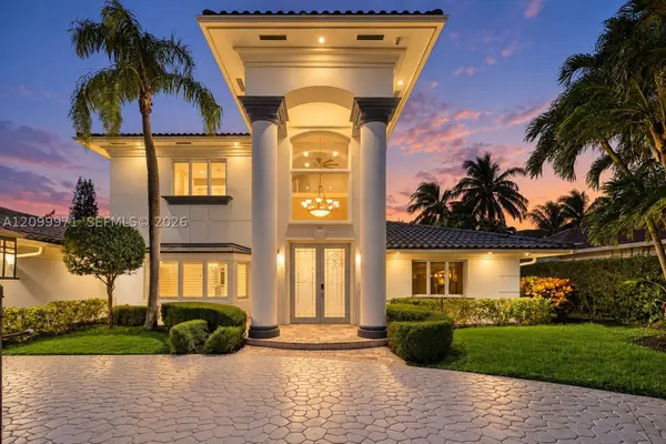 5111 NE 30th, Lighthouse Point, FL 33064