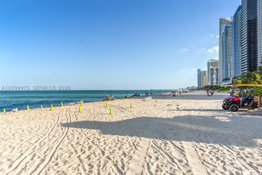 210 174th #309, Sunny Isles Beach, FL 33160 - #2