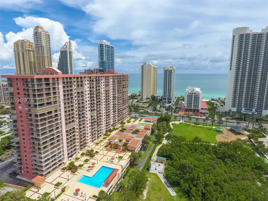 210 174th #309, Sunny Isles Beach, FL 33160 - #3