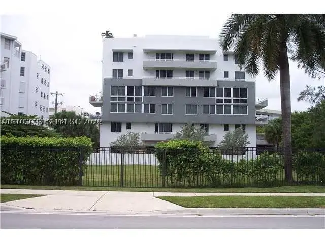 220 180, Sunny Isles Beach, FL 33160 - #1