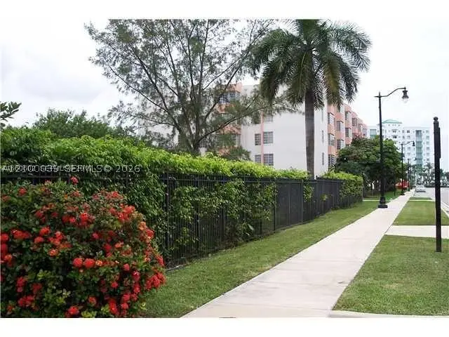 220 180, Sunny Isles Beach, FL 33160 - #2