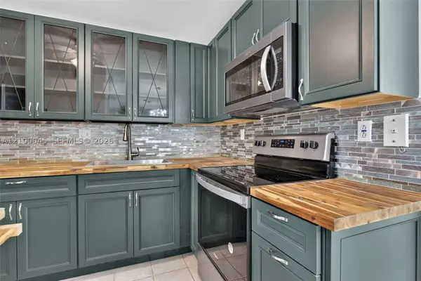 503 Gardens #201, Pompano Beach, FL 33069