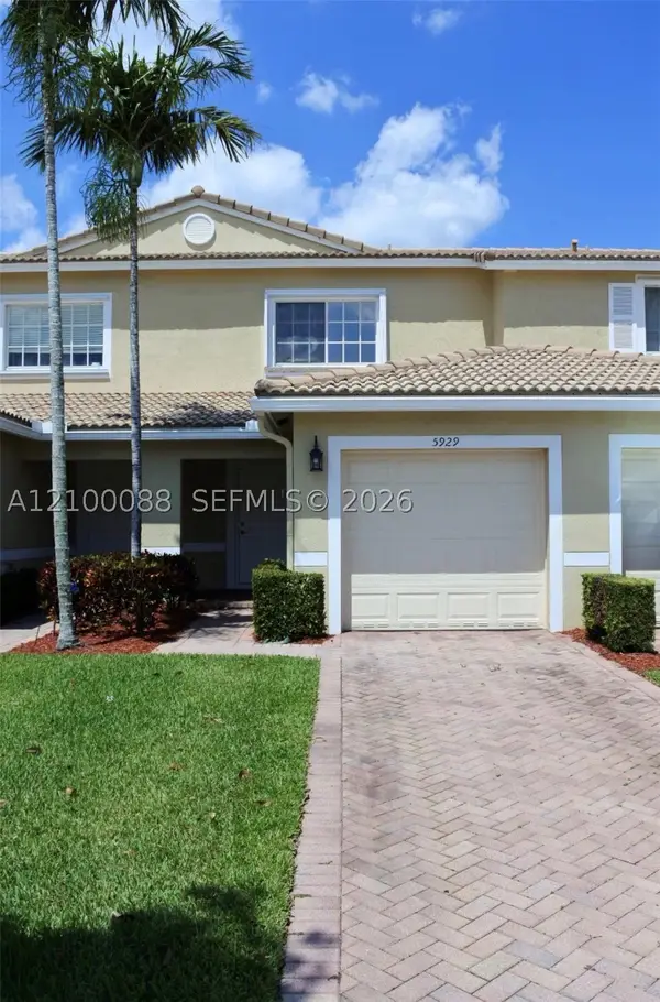 5929 Royal #5929, Tamarac, FL 33321