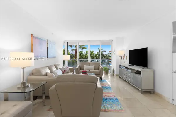 21205 Yacht Club #504, Aventura, FL 33180