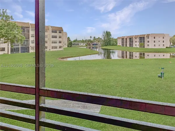 10402 Sunrise Lakes #201, Sunrise, FL 33322