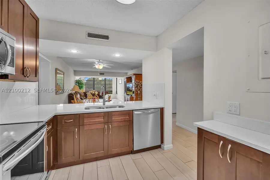 1530 Whitehall #302, Davie, FL 33324 - #3